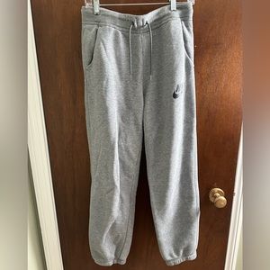 Women’s Nike sweatpants